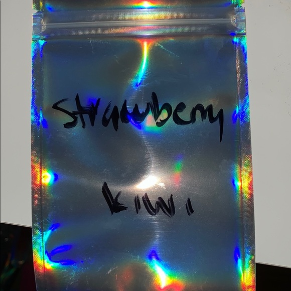 Lip Gloss & Charm Bracelets - Picture 7 of 7